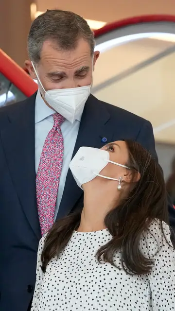 La reina Letizia y el rey Felipe protagonizan su momento más romántico La reina Letizia y el rey Felipe protagonizan su momento más romántico