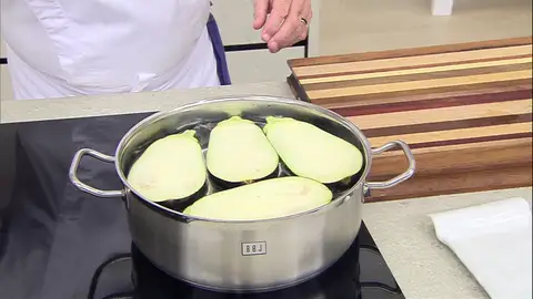 ¿Cuál es el tiempo de cocción de las berenjenas? Karlos Arguiñano nos lo cuenta ¿Cuál es el tiempo de cocción de las berenjenas? Karlos Arguiñano nos lo cuenta