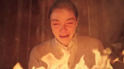 ¡Arde el edificio! Gülben provoca un incendio que pone en riesgo su vida Mejores momentos | Capítulo 22