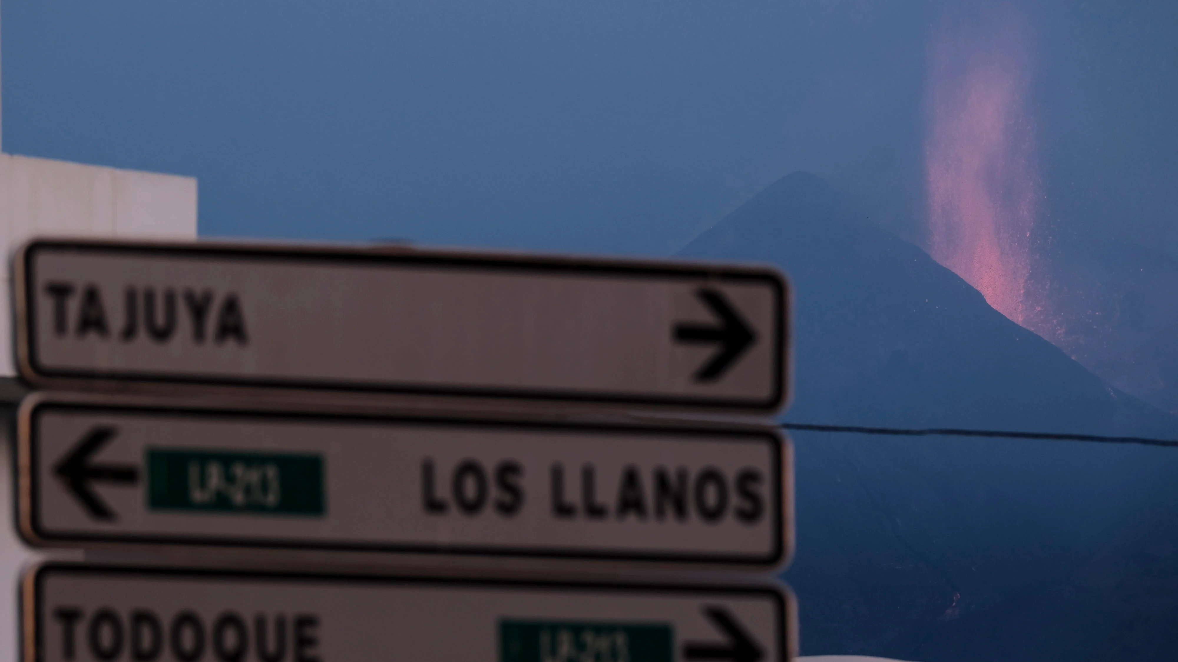 7 carreteras cortadas por la lava del volcán en La Palma 7 carreteras cortadas por la lava del volcán en La Palma
