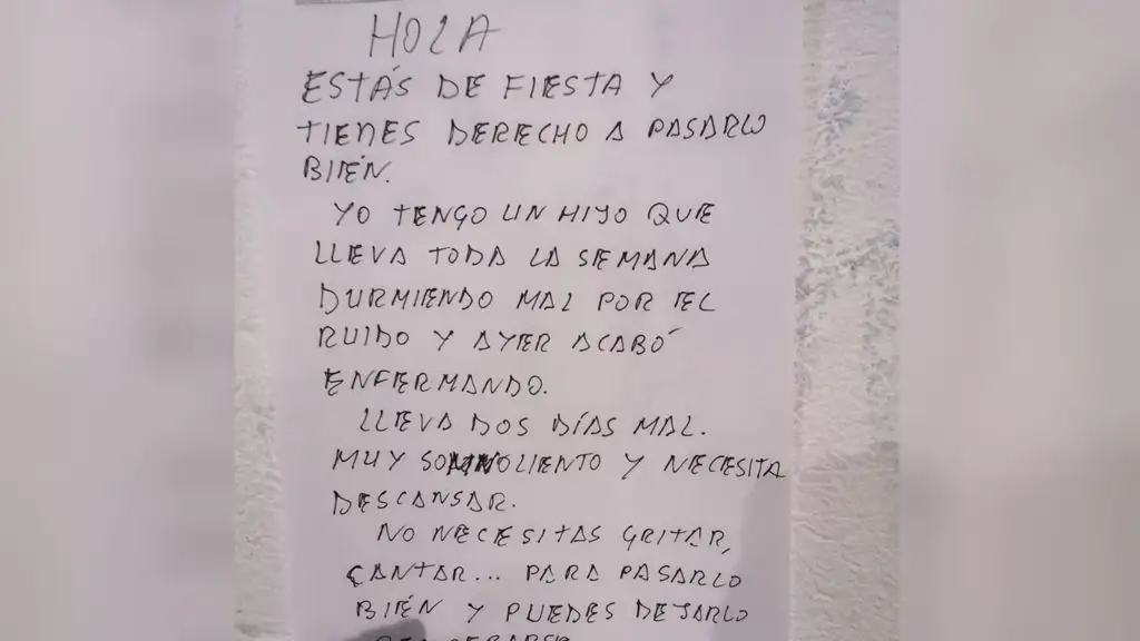 La carta viral de un vecino de Santiago de Compostela para que su hijo pueda dormir compartida por una discoteca La carta viral de un vecino de Santiago de Compostela para que su hijo pueda dormir compartida por una discoteca