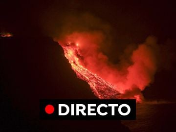 Última hora volcán La Palma: La lava llega al mar dejando una impresionante nube de 50 metros