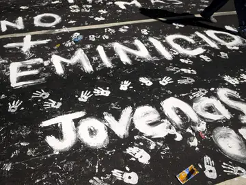En Estados Unidos casi 1.800 mujeres son asesinadas por hombres en un año, la mayoría a manos de su pareja En Estados Unidos casi 1.800 mujeres son asesinadas por hombres en un año, la mayoría a manos de su pareja