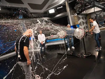 Peluca al estilo Rauw Alejandro Peluca al estilo Rauw Alejandro