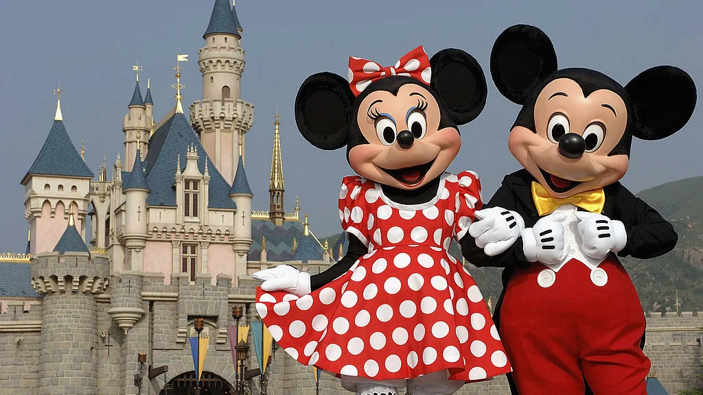 Minnie y Mickey en Disneyland Minnie y Mickey en Disneyland