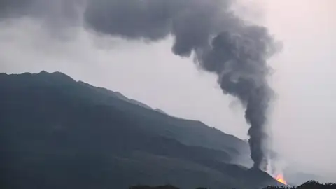 Consecuencias de la lava con el mar Consecuencias de la lava con el mar