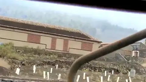 Un empresario pierde sus casas rurales por el volcán de La Palma Un empresario pierde sus casas rurales por el volcán de La Palma