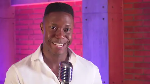 Tiago Barbosa, el modelo de ‘Veo cómo cantas’: un 'rey león' con botas que triunfa en los musicales Tiago Barbosa, el modelo de ‘Veo cómo cantas’: un 'rey león' con botas que triunfa en los musicales