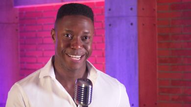 Tiago Barbosa, el modelo de ‘Veo cómo cantas’: un 'rey león' con botas que triunfa en los musicales