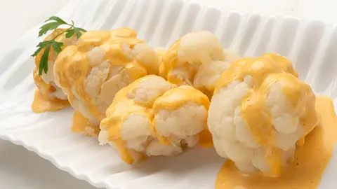 Receta sencilla, barata y rápida de Karlos Arguiñano: coliflor con mahonesa de ajo y pimentón Receta sencilla, barata y rápida de Karlos Arguiñano: coliflor con mahonesa de ajo y pimentón