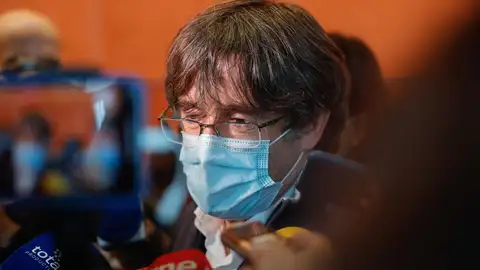 El Tribunal Supremo pide al tribunal de Cerdeña que entregue a Puigdemont a España El Tribunal Supremo pide al tribunal de Cerdeña que entregue a Puigdemont a España