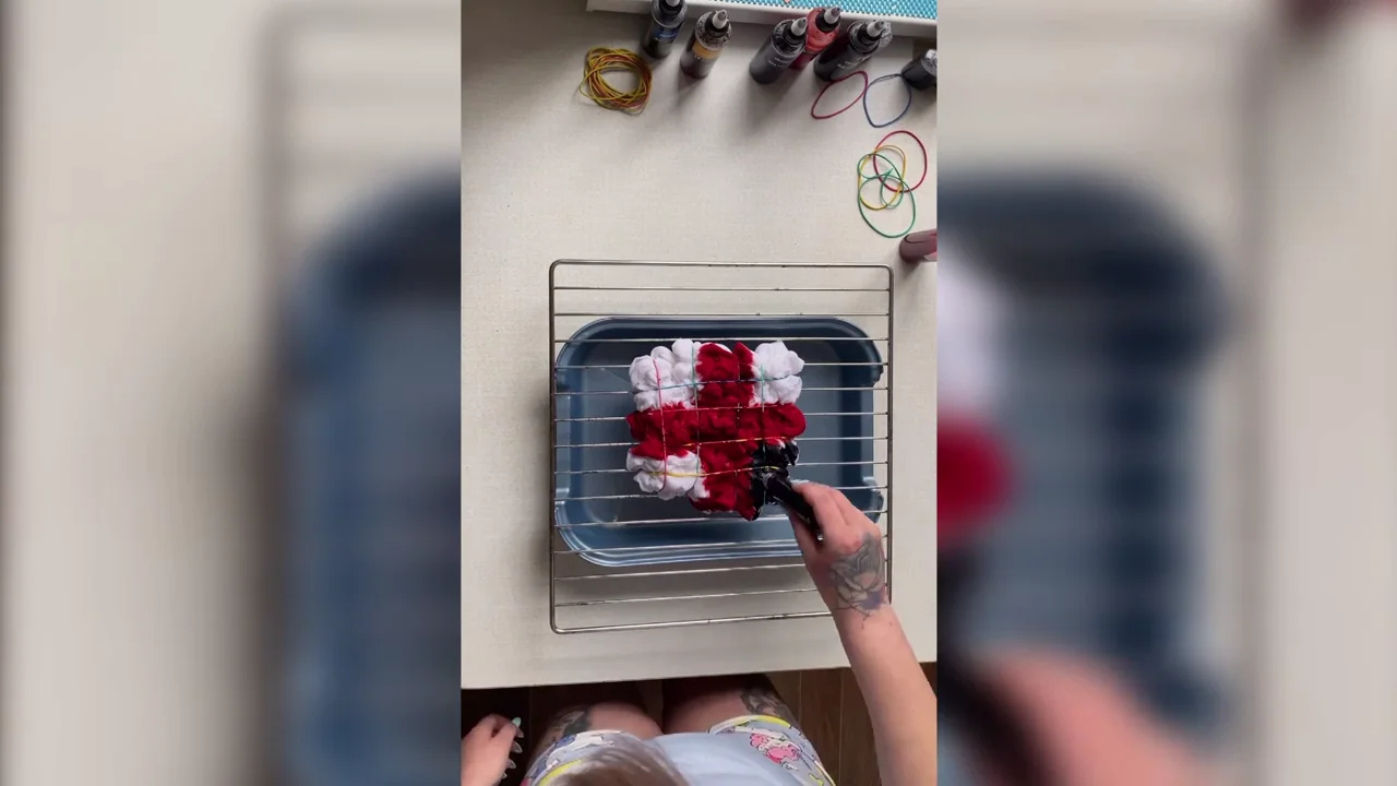  'Tie-Dye', el m&eacute;todo para aprovechar las camisetas que ya no te pones