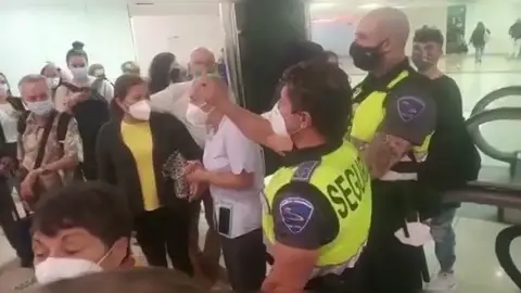 El segundo día de la huelga de Renfe comienza con "irregularidades" en Rodalies de Cataluña El segundo día de la huelga de Renfe comienza con "irregularidades" en Rodalies de Cataluña