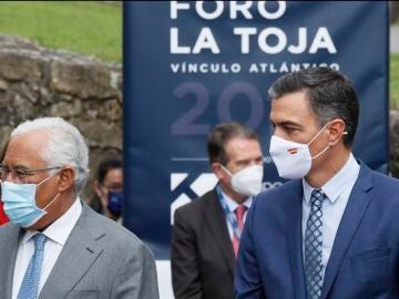 Pedro Sánchez en el Foro de La Toja con António Costa