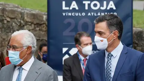 Pedro Sánchez en el Foro de La Toja con António Costa Pedro Sánchez en el Foro de La Toja con António Costa