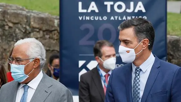 Pedro Sánchez en el Foro de La Toja con António Costa Pedro Sánchez en el Foro de La Toja con António Costa