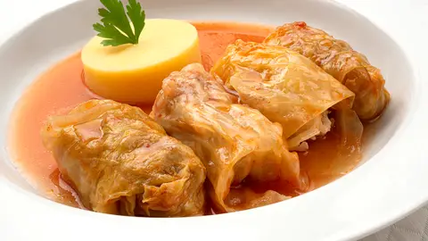 Arguiñano prueba con una receta rumana de sarmale Arguiñano prueba con una receta rumana de sarmale