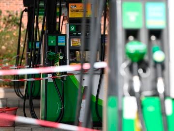 El Gobierno británico admite que la falta de combustible en gasolineras puede durar otra semana