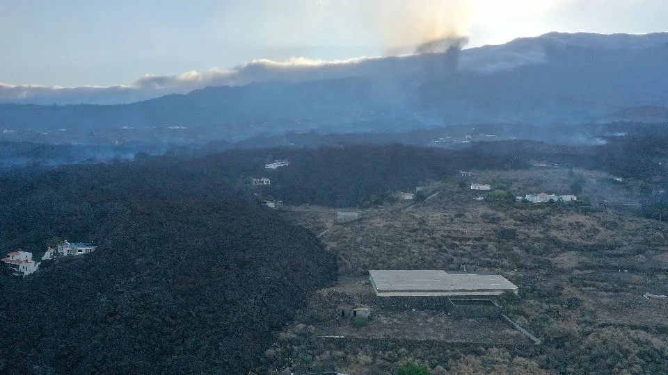 Aparece una nueva colada en el volcán de La Palma Aparece una nueva colada en el volcán de La Palma