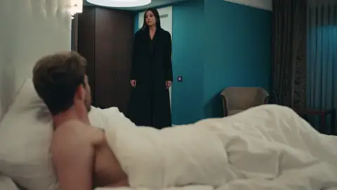 Asya se acuesta con Mert, el mejor amigo de su marido: “Se lo diré a Volkan” 'Infiel'