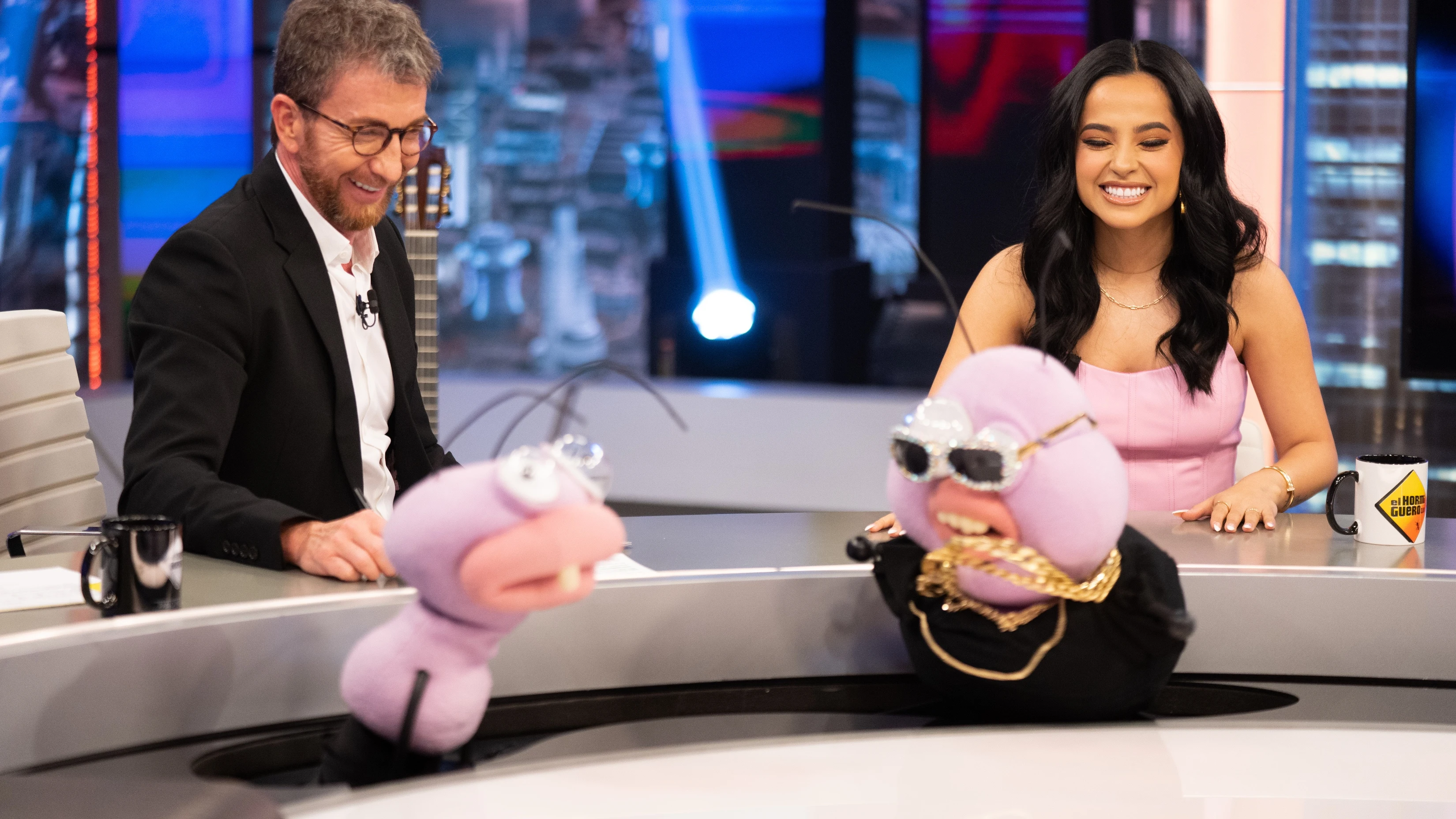 Petancas canta su hilarante versi&oacute;n de 'Fulanito', el &uacute;ltimo &eacute;xito de Becky G