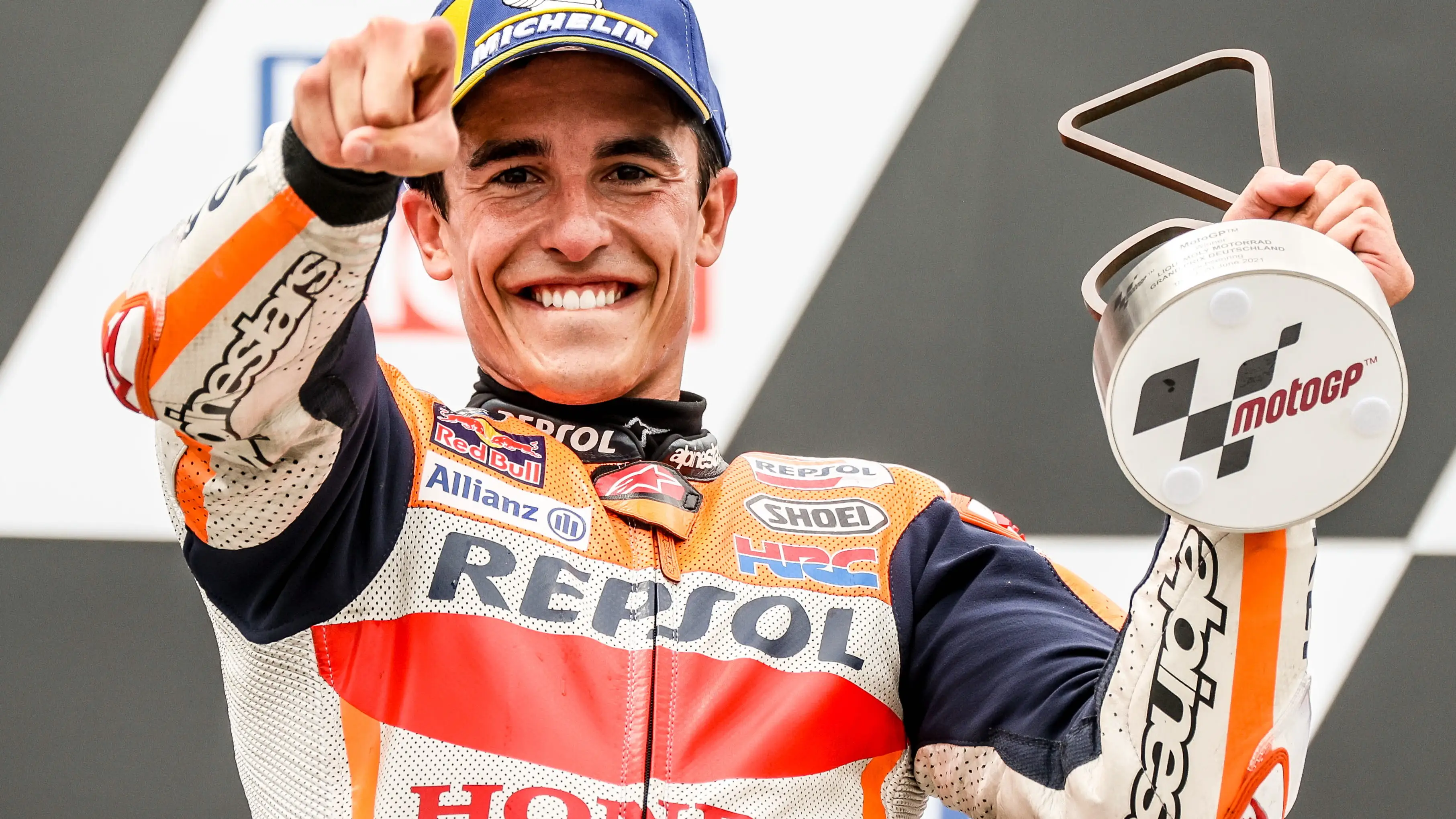 Marc Márquez tras su triunfo en Austin: "Después de esta victoria está claro que siento presión, pero lo gestiono" Marc Márquez tras su triunfo en Austin: "Después de esta victoria está claro que siento presión, pero lo gestiono"