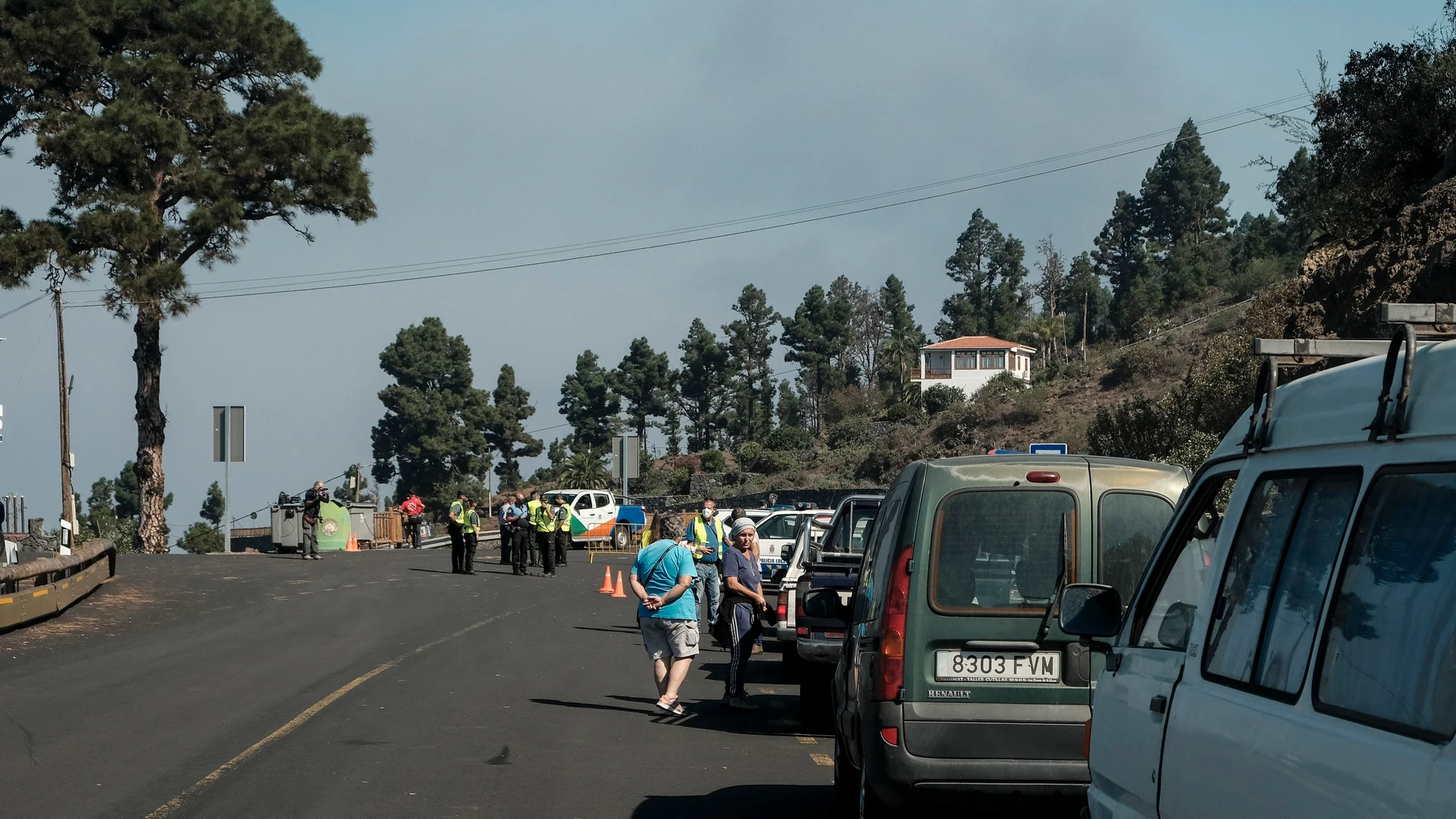 Los vecinos evacuados de La Palma cuyas viviendas estén a más de 1.500 metros de la colada podrán recoger sus enseres