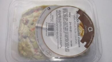 Alerta alimentaria: Retiran del mercado varios lotes de una ensaladilla rusa envasada