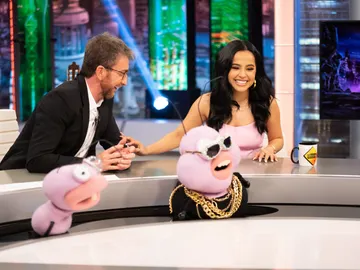 La inesperada sorpresa de Trancas y Petancas a Becky G: "¡Nunca me había visto de viejita!" La inesperada sorpresa de Trancas y Petancas a Becky G: "¡Nunca me había visto de viejita!"