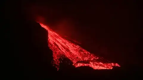 Un timelapse muestra el momento en el que se derrumba el cono principal del volcán de La Palma Un timelapse muestra el momento en el que se derrumba el cono principal del volcán de La Palma