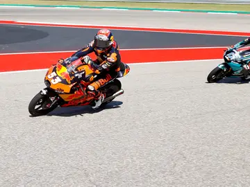 Jeremy Alcoba tras el accidente en Moto3 en Austin: "Me cagué encima, pensé que me podía pasar de todo" Jeremy Alcoba tras el accidente en Moto3 en Austin: "Me cagué encima, pensé que me podía pasar de todo"