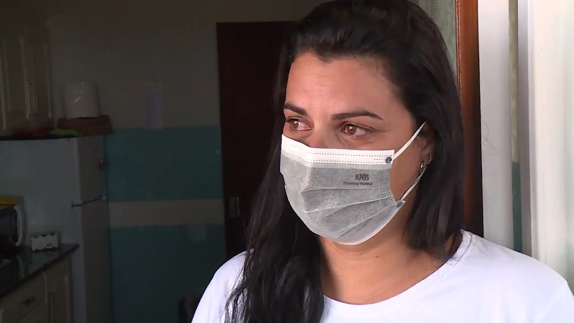 La impotencia de una mujer que ha perdido su casa y empleo por el volcán de La Palma: "Tengo que seguir por mis hijos"
