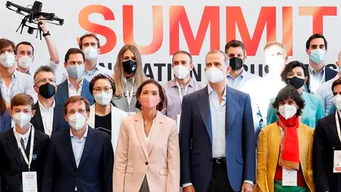 El Rey inaugura el 'South Summit' destacando "la mentalidad abierta al cambio" de España "un país innovador" El Rey inaugura el 'South Summit' destacando "la mentalidad abierta al cambio" de España "un país innovador"