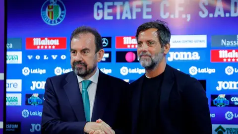 Quique Sánchez Flores y Ángel Torres, en la presentación del técnico madrileño Quique Sánchez Flores y Ángel Torres, en la presentación del técnico madrileño