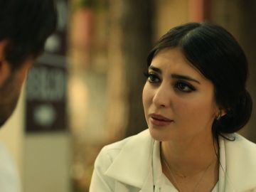 Müjgan a Sabahattin: “No entiendo por qué Züleyha sigue buscando a Yilmaz” 