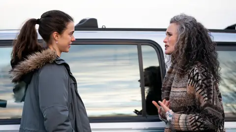 'La asistenta' 'La asistenta'