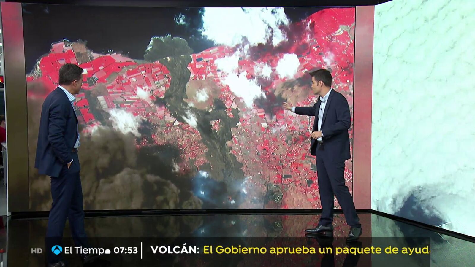 El volcán de La Palma, visto desde el espacio en una nueva perspectiva a 450 kilómetros