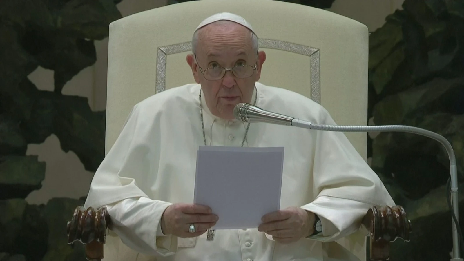 El Papa Francisco expresa su "verg&uuml;enza" por la "incapacidad de la Iglesia" para gestionar los casos de abusos