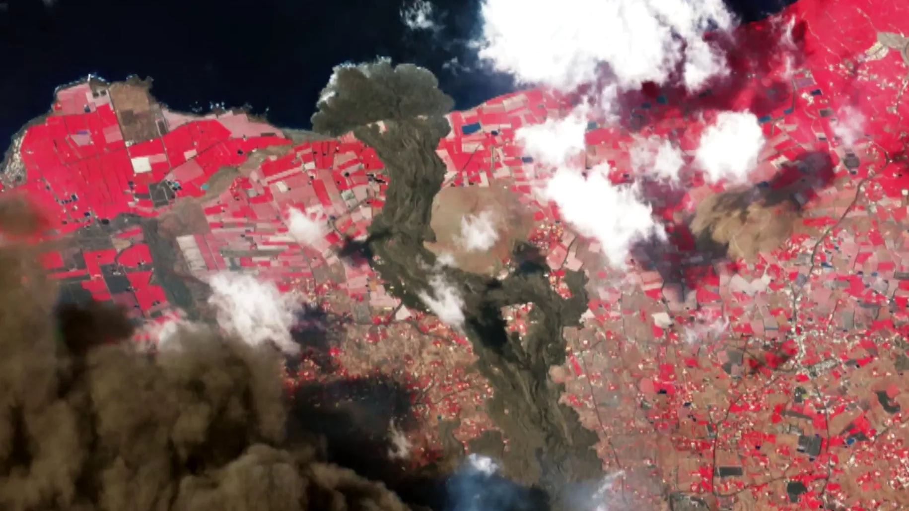 Volc&aacute;n de La Palma desde el espacio