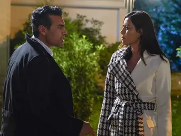 Asya desata la ira de Volkan: "Mert me dijo que estás arruinado... después de habernos acostado" Asya desata la ira de Volkan: "Mert me dijo que estás arruinado... después de habernos acostado"