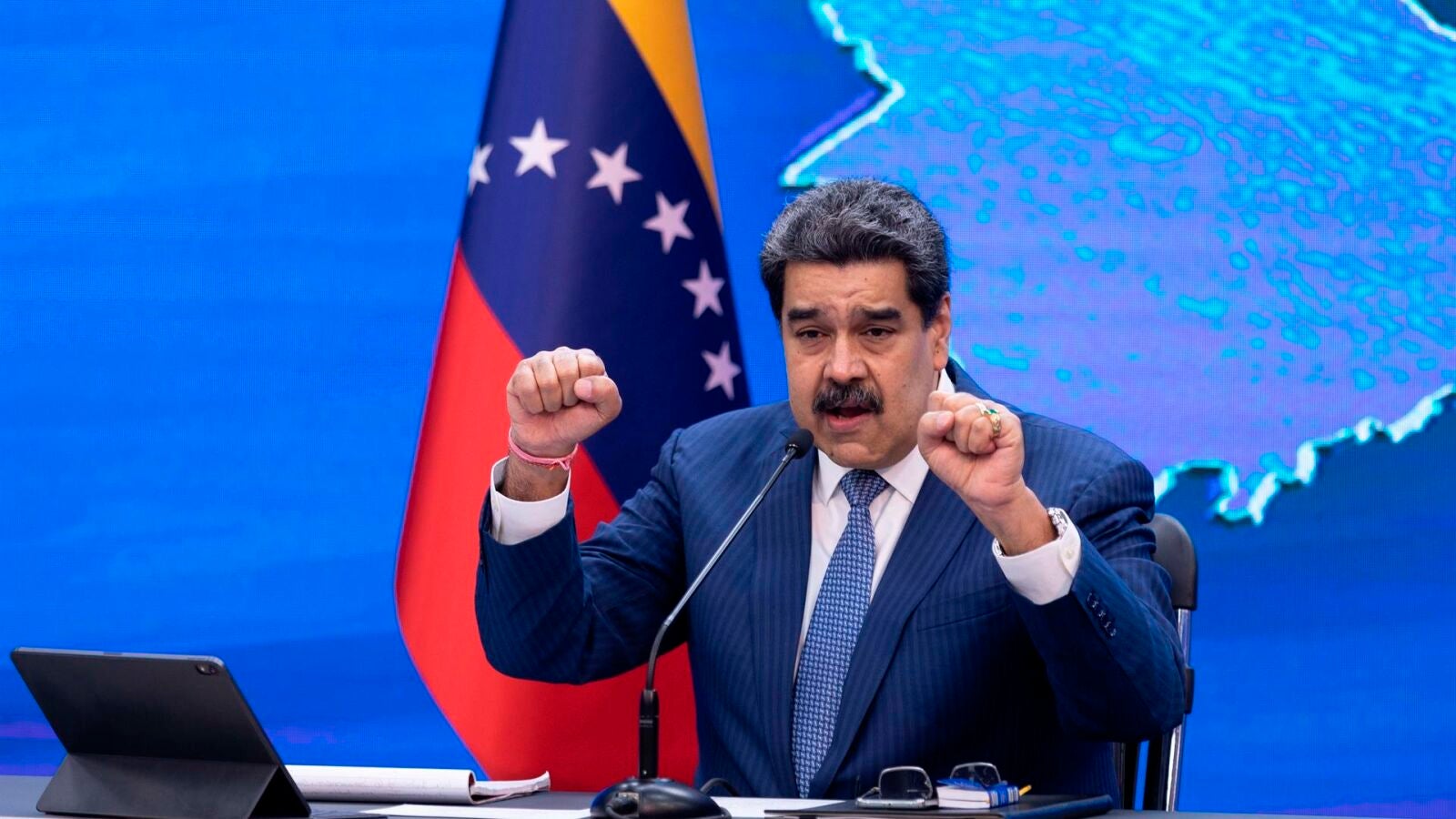 Nicolás Maduro anuncia la navidad con dos meses de antelación