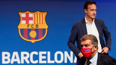 Ferran Reverter, director general del Barcelona, junto a Joan Laporta Ferran Reverter, director general del Barcelona, junto a Joan Laporta