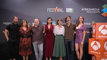Carles Francino, Ane Gabarain, Eduardo Casanova, Carmen Ruiz, Montse García, Jon Plazaola y Carlota Baró