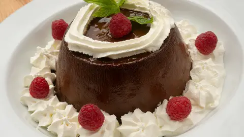 ¡Un postre perfecto de fin de semana! Flan de chocolate con nata ¡Un postre perfecto de fin de semana! Flan de chocolate con nata