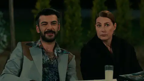 Ecrüment se interesa por Gülten: “Siempre escoges a las chicas más bonitas para trabajar en la mansión” Ecrüment se interesa por Gülten: “Siempre escoges a las chicas más bonitas para trabajar en la mansión”