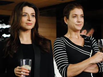 Amelia Shepherd y Addison Montgomery en 'Sin cita previa' Amelia Shepherd y Addison Montgomery en 'Sin cita previa'