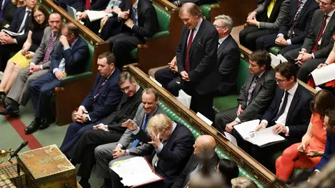 Cazan a un diputado británico del Partido Conservador viendo porno en la Cámara de los Comunes Cazan a un diputado británico del Partido Conservador viendo porno en la Cámara de los Comunes
