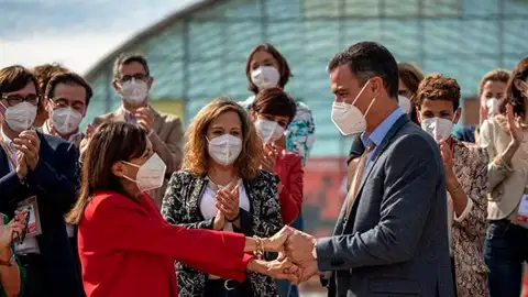 Puig preside el Congreso del PSOE tras el que Sánchez quiere sellar la "reconciliación" y preparar al partido para las elecciones Puig preside el Congreso del PSOE tras el que Sánchez quiere sellar la "reconciliación" y preparar al partido para las elecciones