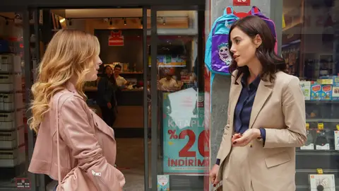 La foto que muestra la verdadera relación entre Melis Sezen y Cansu Dere, Derin y Asya en 'Infiel' La foto que muestra la verdadera relación entre Melis Sezen y Cansu Dere, Derin y Asya en 'Infiel'