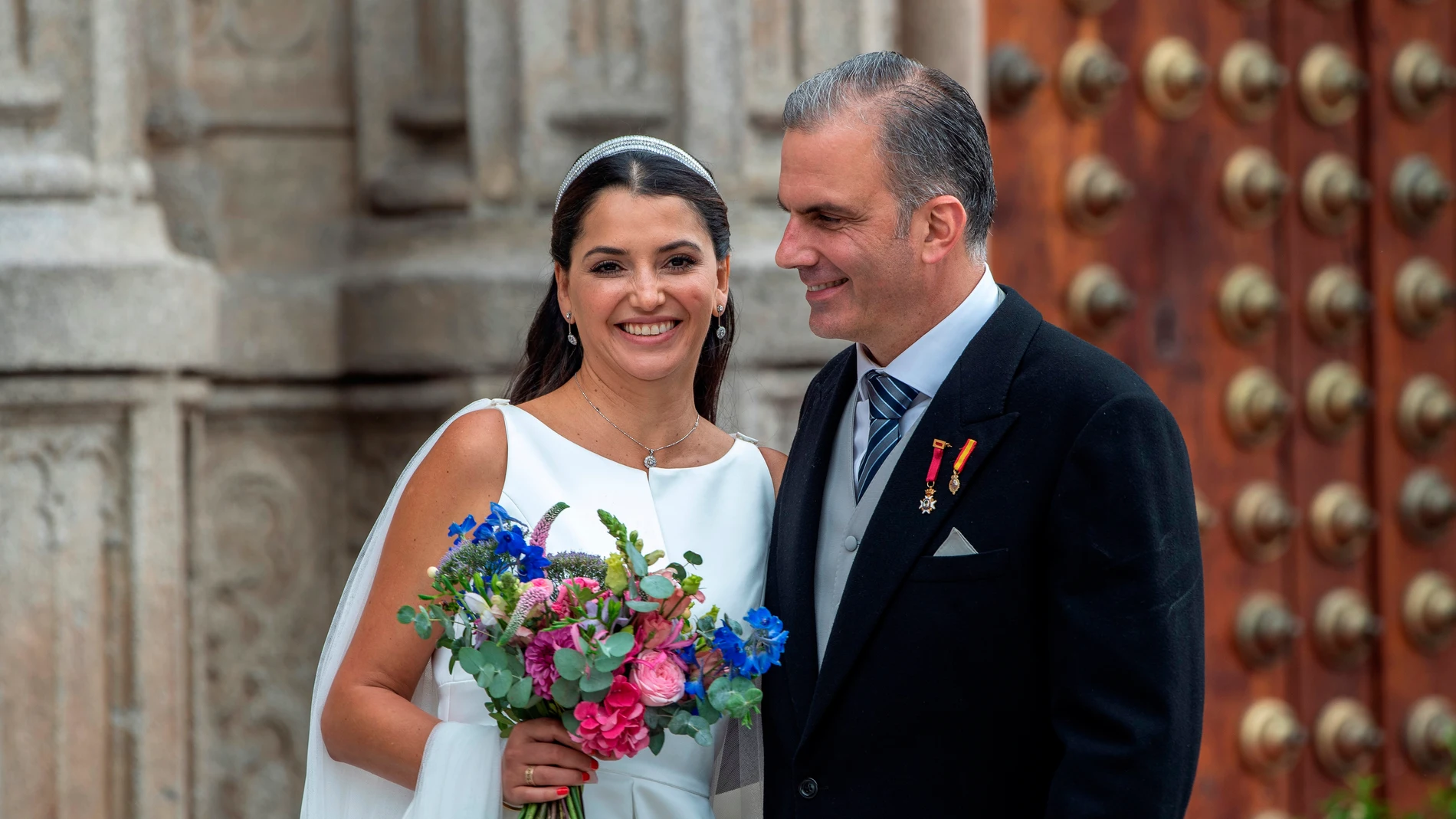 Javier Ortega Smith se casa con la mexicana Paulina Sánchez del Río en Toledo